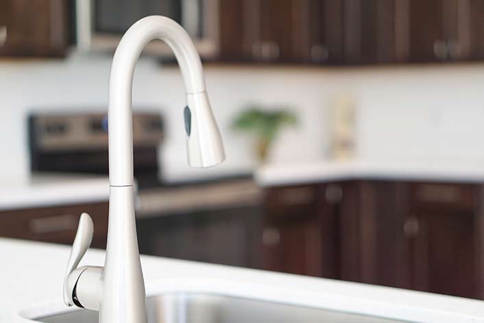 White Kitchen Sink - RJM Custom Homes